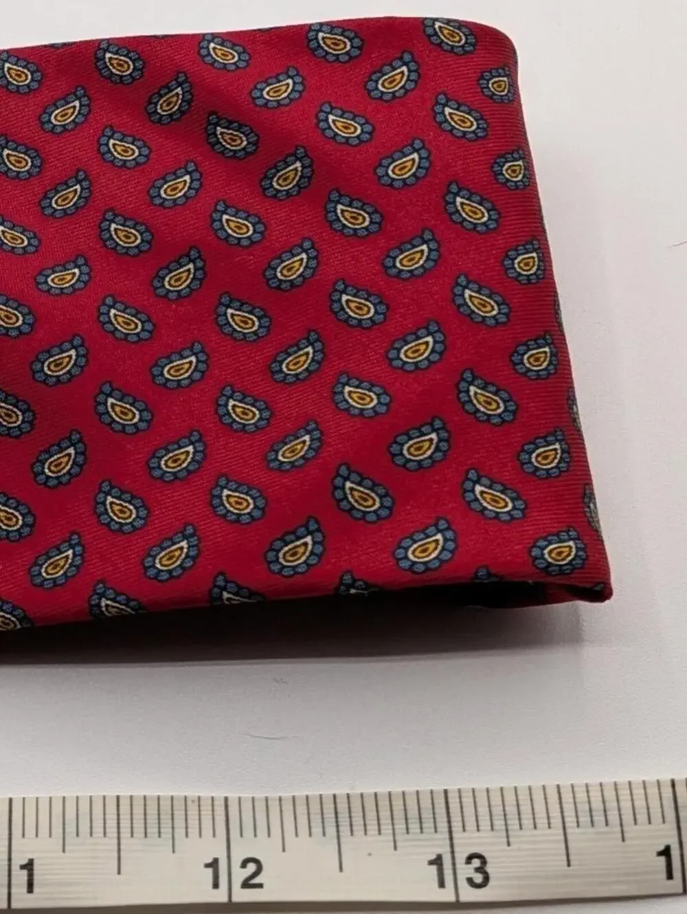 Robert Talbott Rodes Red Blue Paisley Hand Sewn USA Made 100% Silk Tie Vintage